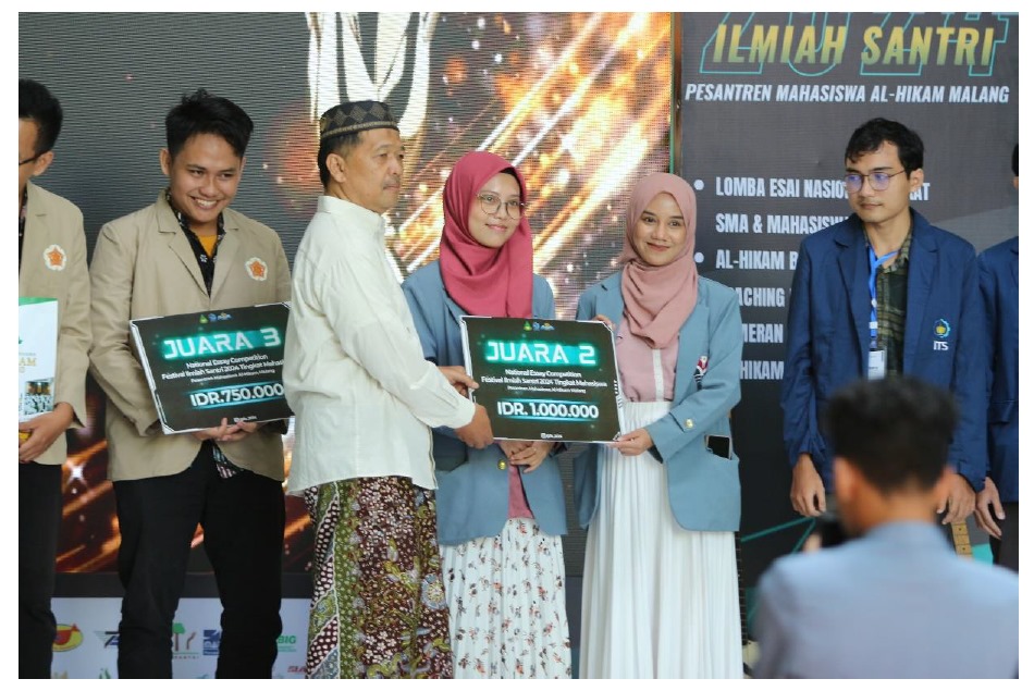 Juara 2 National Essay Competition: Elvany Fadilla, Mahasiswa Pendidikan Bahasa dan Sastra Indonesia, Raih Prestasi Gemilang