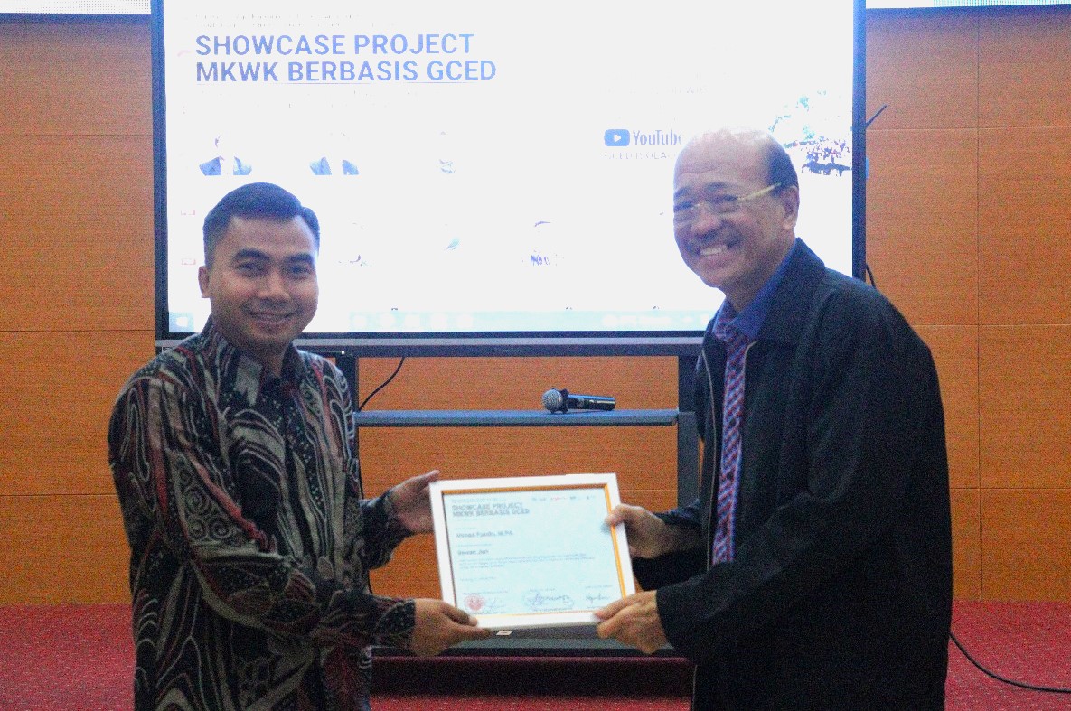 Dosen Prodi Pendidikan Bahasa dan Sastra Indonesia FPBS UPI Menjadi Juri Showcase Project Berbasis GCED