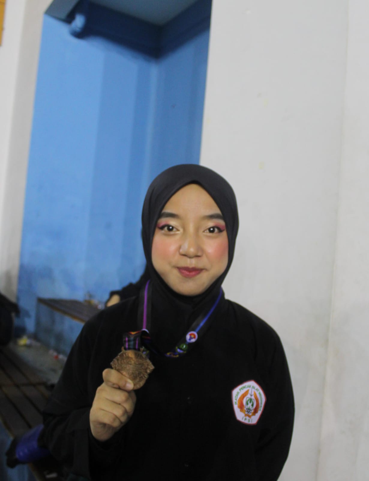 Lulu, Mahasiswa Pendidikan Bahasa dan Sastra Indonesia, Raih Juara III Seni Tunggal Tangan Kosong Putri pada Kejuaraan Pencak Silat Bandung Lautan Api Championship V